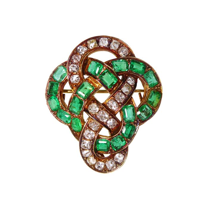 Emerald and diamond openwork scroll knot brooch | MasterArt